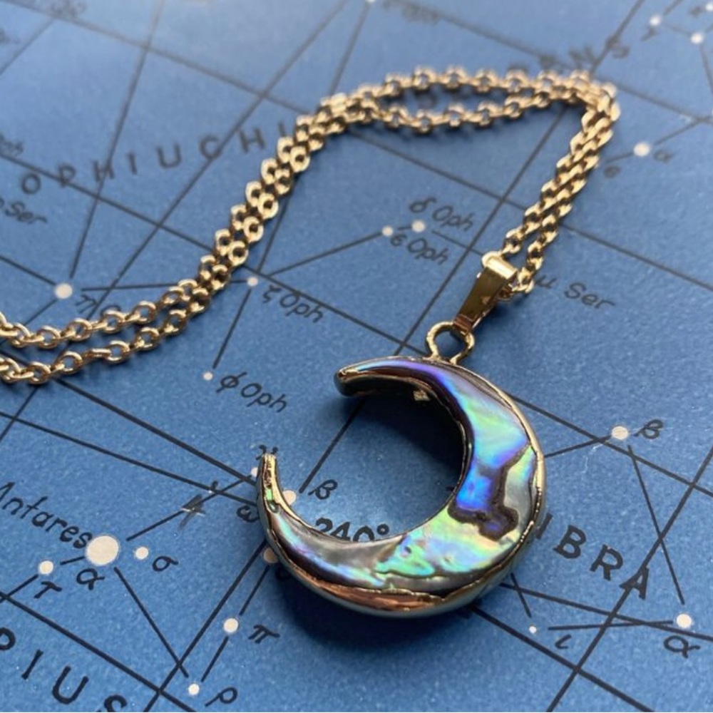 New 14KG Abalone Shell Crescent Moon Hand Made Boho Vibe Moon Pendant Necklace